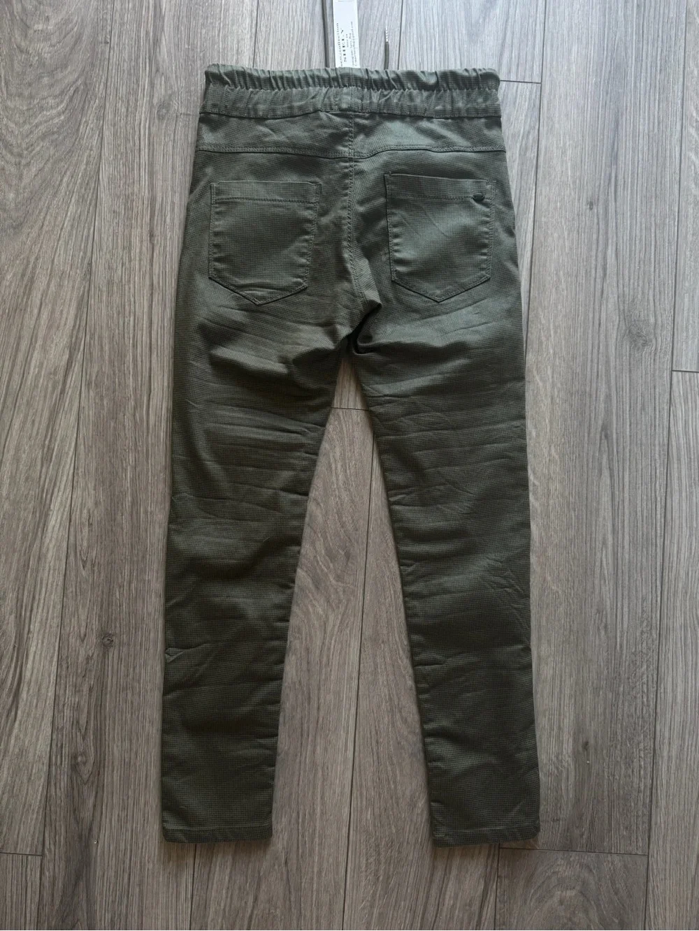 Bevy Flog Green Pull On Skinny Pants‎ Womens Size 25 Stretch Made In Israel NWT